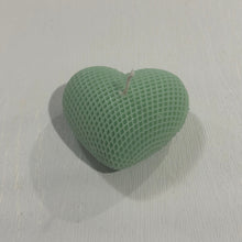 Load image into Gallery viewer, textured grid puffy heart candle
